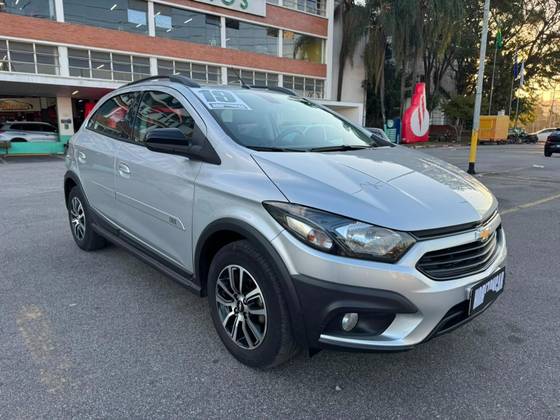 CHEVROLET ONIX 1.4 MPFI ACTIV 8V FLEX 4P AUTOMÁTICO CHEVROLET ONIX 1.4 MPFI ACTIV 8V FLEX 4P AUTOMÁTICO